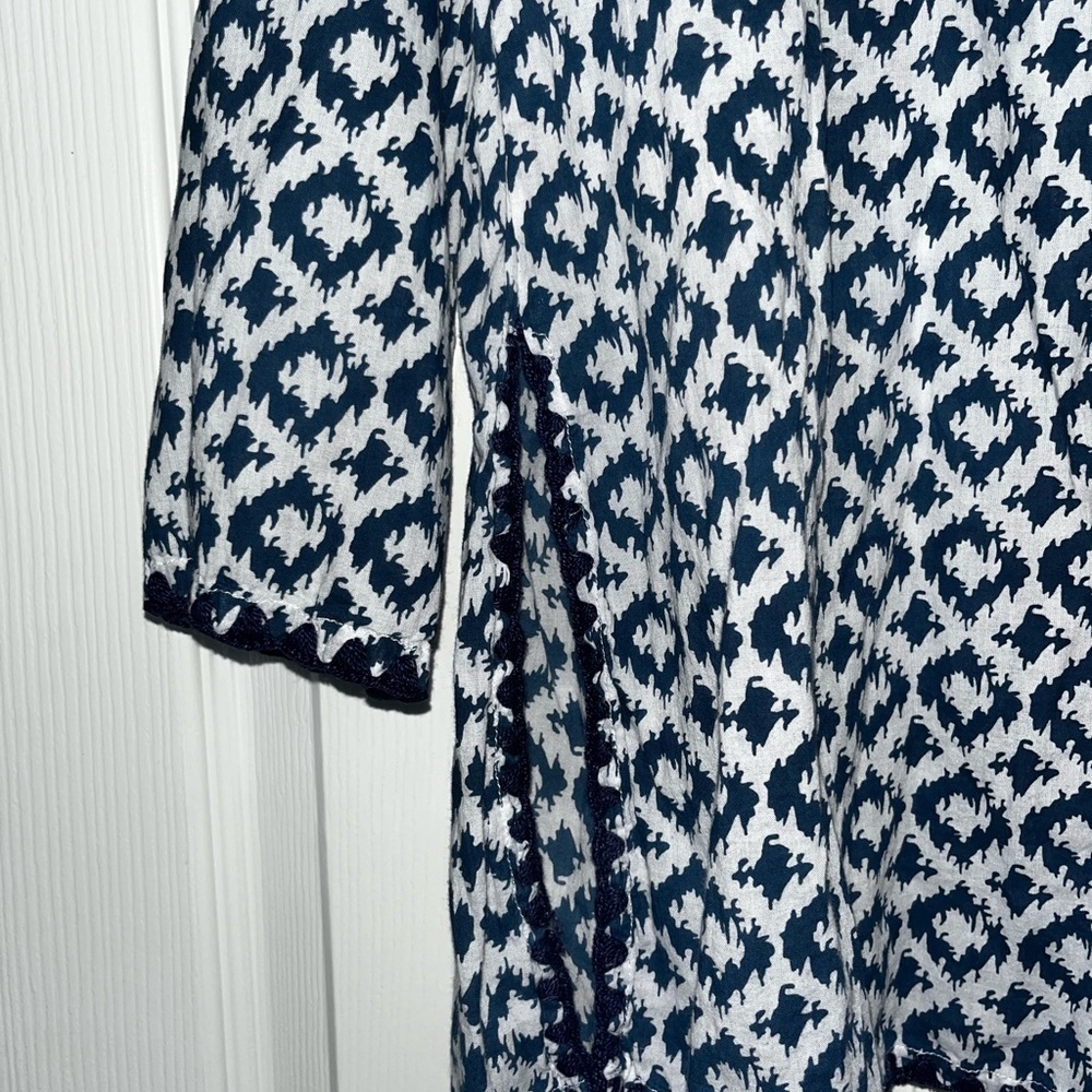 Madison Mathew’s Blouse - Picture 3 of 4